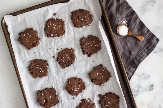 Easy 5 Ingredient Protein Packed Brownie Cookies